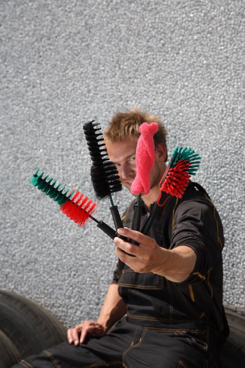 Vikan 525052 Alloy Wheel Cleaning Brush Soft Filaments Chemical Resistant