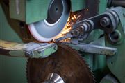 Sharpening service circular saw blade